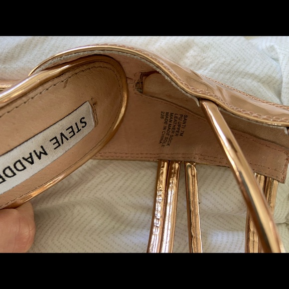 Steve Madden Rose Gold Heels, size 7 - Picture 4 of 4